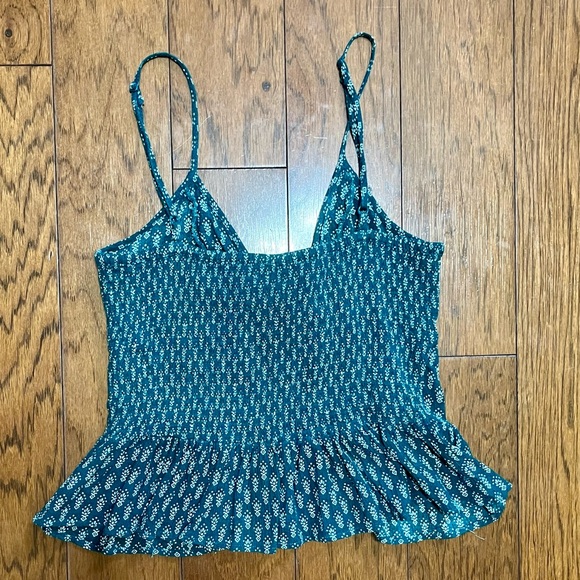 Patrons of Peace Tops | Green crop top - Picture 3 of 3